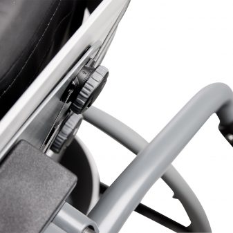 Cobi Cruise bariatrisk komfortkørestol close up FitGo