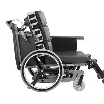 Cobi Cruise bariatrisk komfortkørestol et swing away armlæn